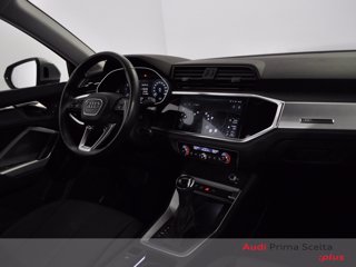 AUDI Q3 35 2.0 tdi s-tronic