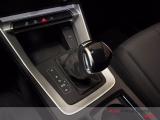 AUDI Q3 35 2.0 tdi business advanced s-tronic