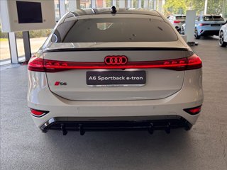 AUDI S6 e-tron SPB quattro Sport attitude
