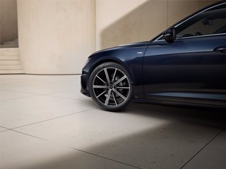 AUDI A6 Avant 40 2.0 TDI quattro ultra S tronic S line edition