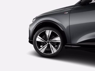 AUDI Q5 TDi 150 kW mHEV+ S tronic quattro Launch edition one