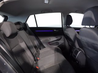 VOLKSWAGEN Golf 1.5 tgi life 130cv dsg