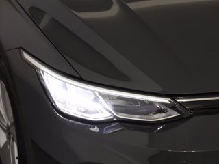 VOLKSWAGEN Golf 1.5 tgi life 130cv dsg