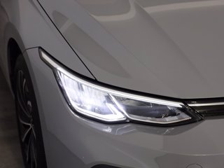 VOLKSWAGEN Golf 1.5 tgi life 130cv dsg
