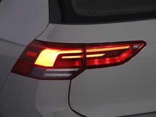 VOLKSWAGEN Golf 1.5 tgi life 130cv dsg