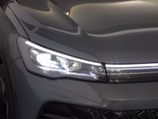 VOLKSWAGEN Tiguan 2.0 tdi r-line 150cv dsg
