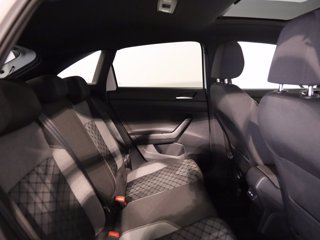 VOLKSWAGEN Taigo 1.0 tsi r-line 110cv