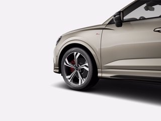AUDI Q3 SPB 40 TDI quattro S tronic Identity Black
