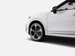 AUDI Q2 35 TDI S tronic Identity Black