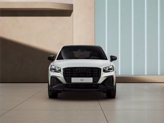 AUDI Q2 35 TDI S tronic Identity Black