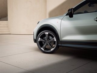 AUDI Q2 35 TDI S tronic Identity Black