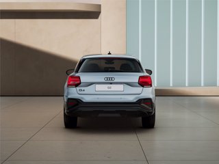 AUDI Q2 35 TDI S tronic Identity Black