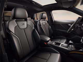AUDI Q2 35 TDI S tronic Identity Black