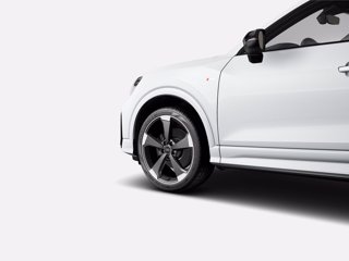 AUDI Q2 35 TFSI S tronic Identity Black