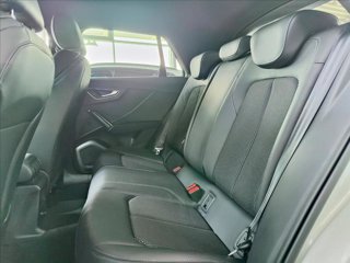 AUDI Q2 35 TDI S tronic Identity Black