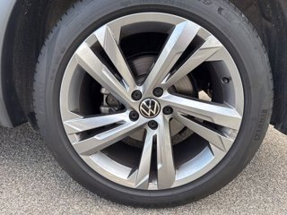 VOLKSWAGEN Tiguan 2.0 TDI 150 CV SCR DSG R-Line