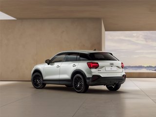 AUDI Q2 35 TDI S tronic Identity Black