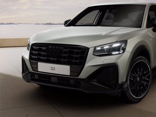 AUDI Q2 35 TDI S tronic Identity Black