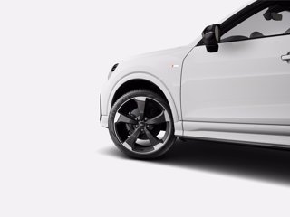 AUDI Q2 35 TDI S tronic Identity Black