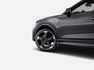 AUDI Q2 35 TDI S tronic Identity Black