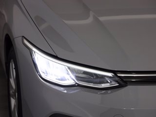 VOLKSWAGEN Golf 1.5 tgi life 130cv dsg
