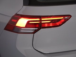 VOLKSWAGEN Golf 1.5 tgi life 130cv dsg