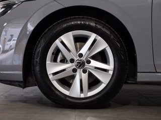 VOLKSWAGEN Golf 1.5 tgi life 130cv dsg