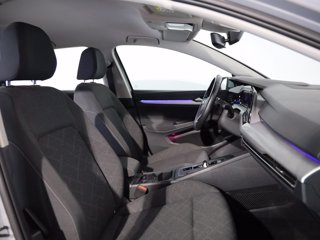 VOLKSWAGEN Golf 1.5 tgi life 130cv dsg