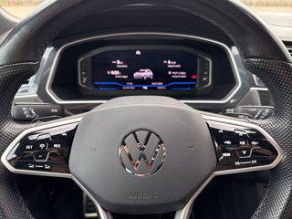 VOLKSWAGEN Tiguan 2.0 TDI 150 CV SCR DSG R-Line