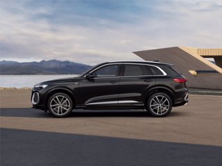 AUDI Q5 TDi 150 kW mHEV+ S tronic quattro S line edition