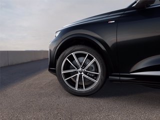 AUDI Q5 TDi 150 kW mHEV+ S tronic quattro S line edition