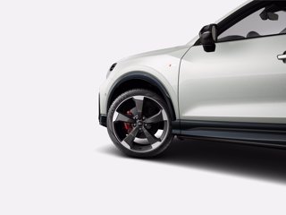 AUDI Q2 35 TDI quattro S tronic Identity Black