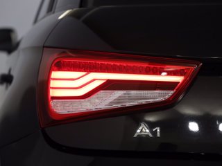 AUDI A1 sportback 1.6 tdi s-tronic