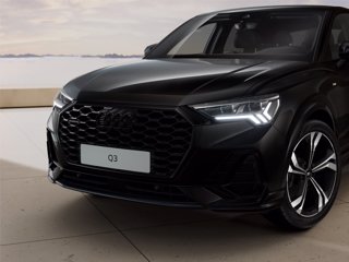 AUDI Q3 SPB 40 TDI quattro S tronic Identity Black