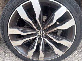 VOLKSWAGEN Tiguan Allspace 2.0 TDI 200 CV SCR DSG 4MOTION R-Line