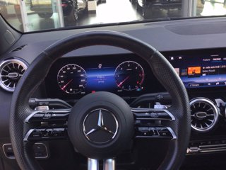 MERCEDES Gla 200 d amg line premium 4matic auto