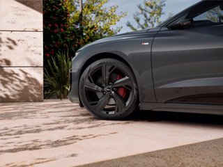 AUDI A6 e-tron Avant quattro S line edition