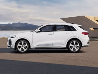 AUDI Q5 TDi 150 kW mHEV+ S tronic quattro S line edition