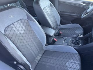 VOLKSWAGEN Tiguan 2.0 TDI 150 CV SCR DSG R-Line