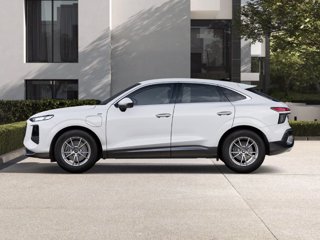 AUDI Q3 SPB e-hybrid 200 kW S tronic Business