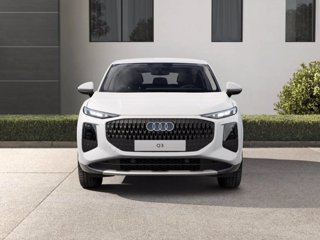 AUDI Q3 SPB e-hybrid 200 kW S tronic Business