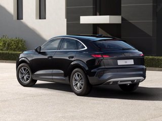 AUDI Q3 SPB e-hybrid 200 kW S tronic Business