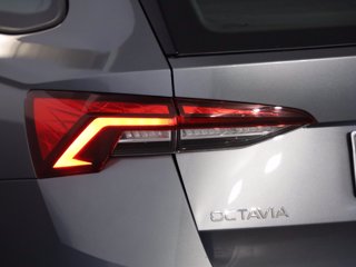 SKODA Octavia wagon 2.0 tdi executive 150cv dsg