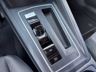 VOLKSWAGEN Golf 1.5 TGI DSG Life