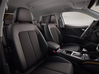 AUDI Q2 35 TDI S tronic Identity Black