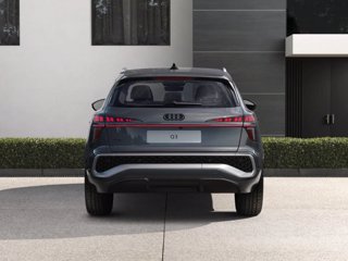 AUDI Q3 e-hybrid 200 kW S tronic S line edition
