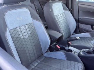 VOLKSWAGEN Taigo 1.0 TSI 110 CV R-Line