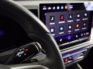 VOLKSWAGEN Tiguan 2.0 tdi r-line 150cv dsg