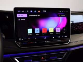 VOLKSWAGEN Tiguan 2.0 tdi r-line 150cv dsg