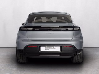 PORSCHE Macan 4